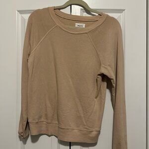 MATE light weight crew neck pullover. Women’s.